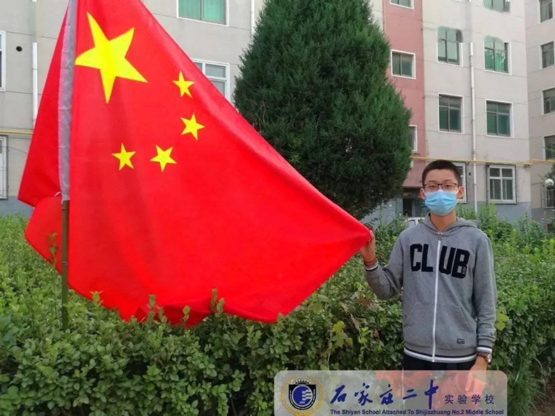 逃离废弃高校